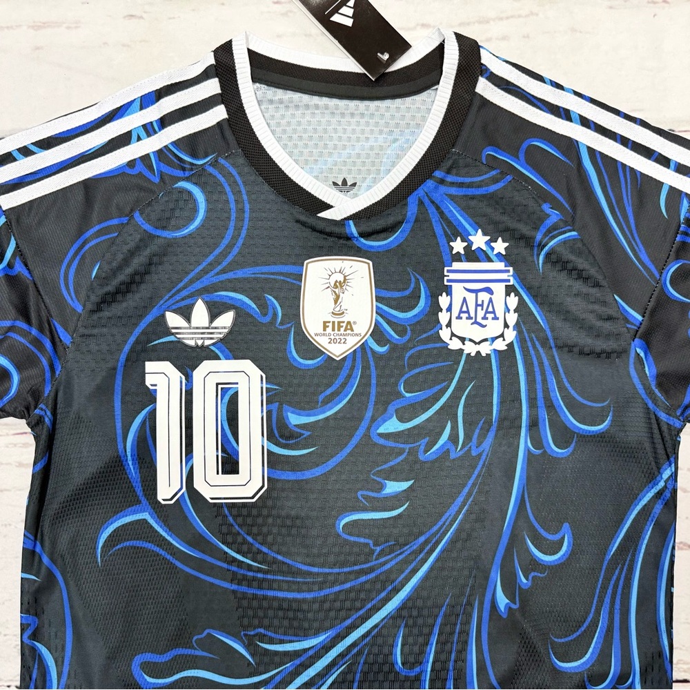 ADULT Messi Jersey Argentina 26’ Away Kit - NEW!! With Tags! (SMALL)